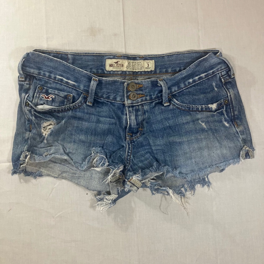 Hollister Low Rise Distressed Denim Cut Off Shorts Medium Wash Blue Size 3